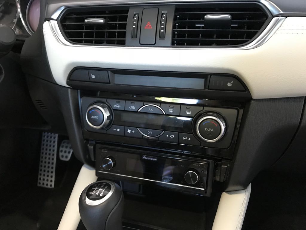 Hi-Fi Car 4